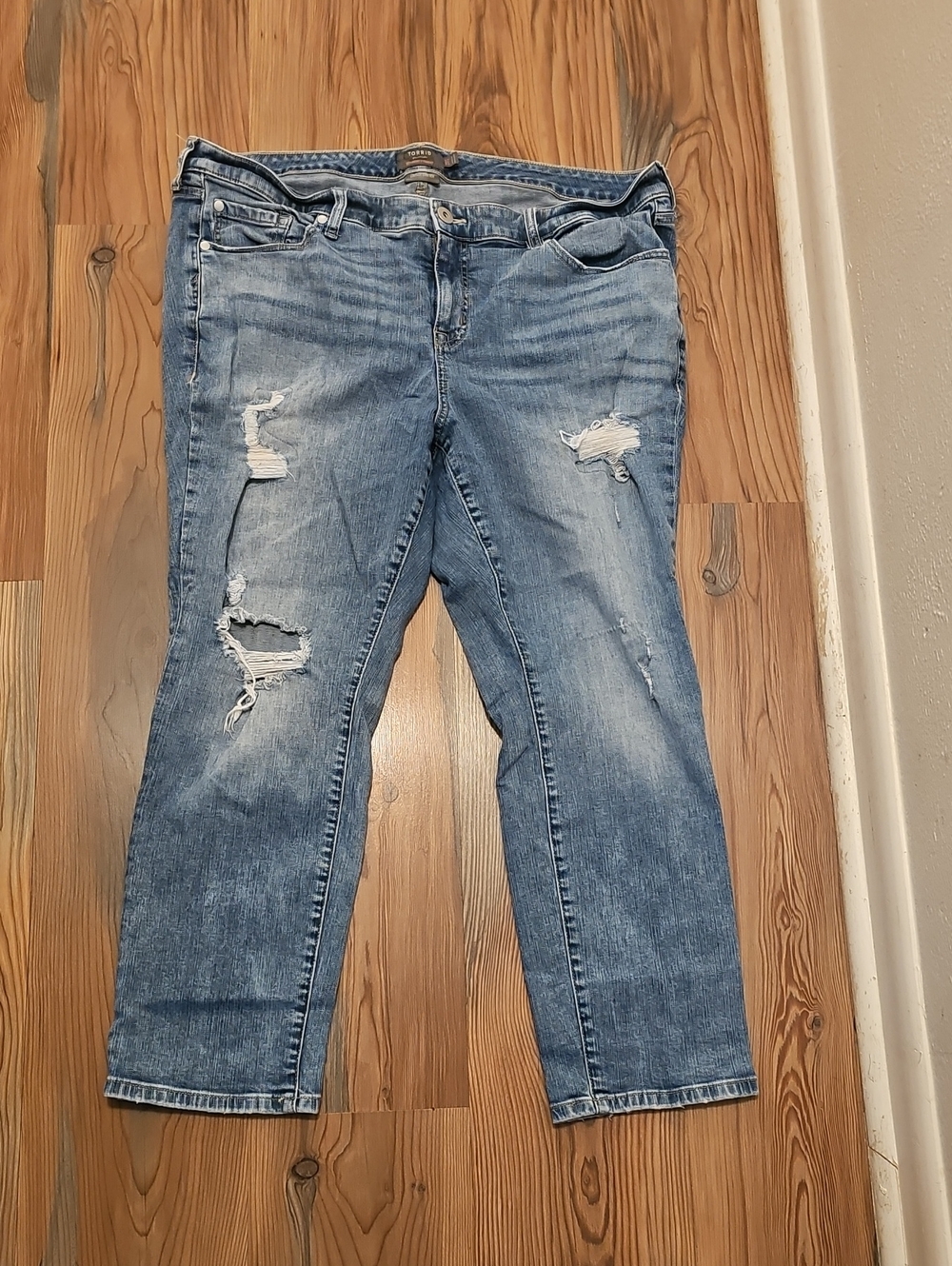 torrid Distressed Light Blue Boyfriend Jeans 20 Short